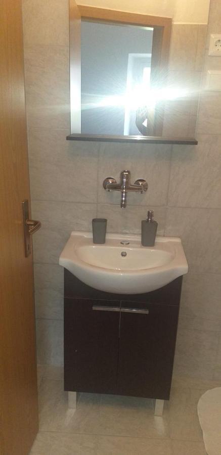 Relax Crni Kal 3 Apartment Ngoại thất bức ảnh