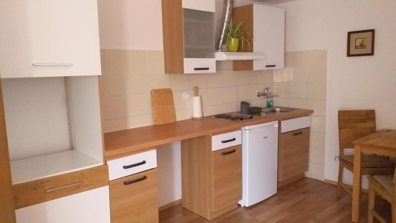 Relax Crni Kal 3 Apartment Ngoại thất bức ảnh